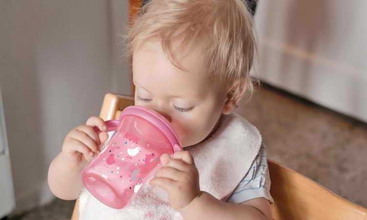 Как отучить малыша от ночного кормления грудью или смесью
