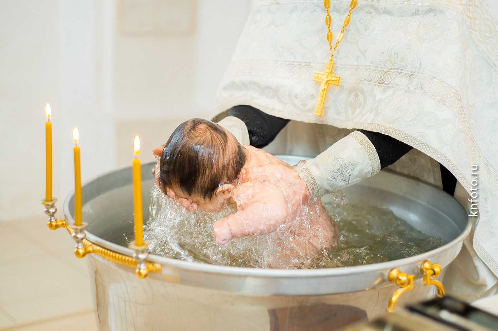 Крещение ребенка: что нужно знать и купить перед таинством