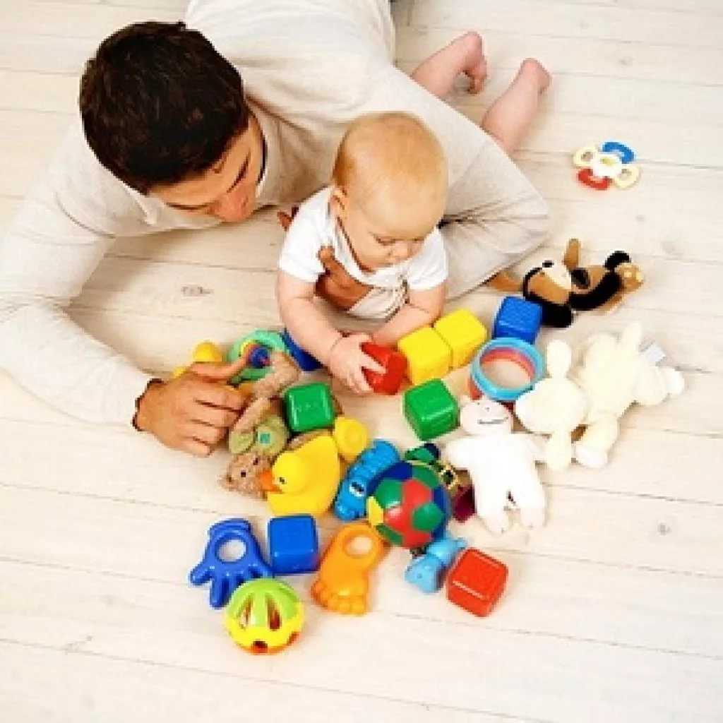 Развитие ребенка в 6 месяцев - что умеет малыш, питание, навыки, игры и упражнения с родителями