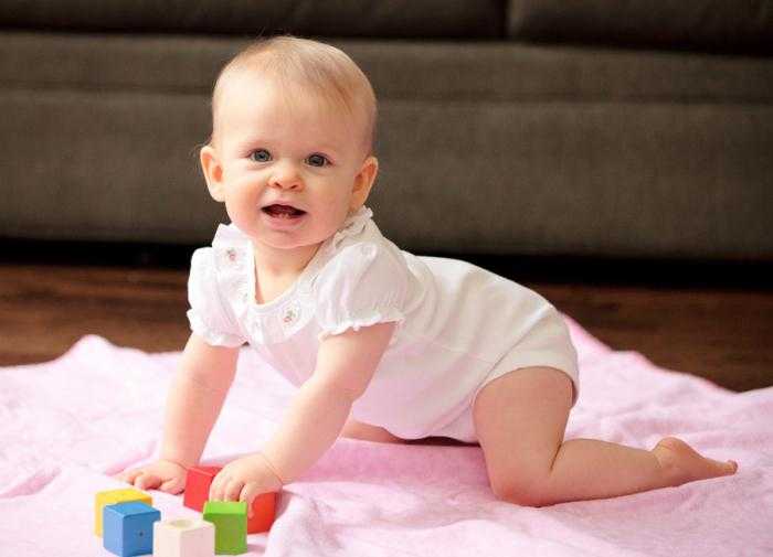 Ребенок 9 месяцев: его развитие, что должен уметь в 9 месяцев