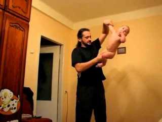 Динамическая гимнастика для новорожденных
