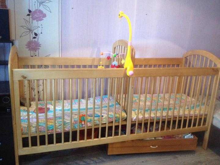 Кроватка для двойни новорожденных (31 фото): выбираем детские кровати для близнецов и двойняшек