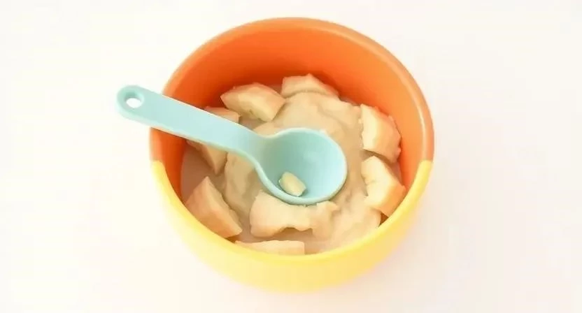 Как научить ребенка жевать и переходить на кусочки