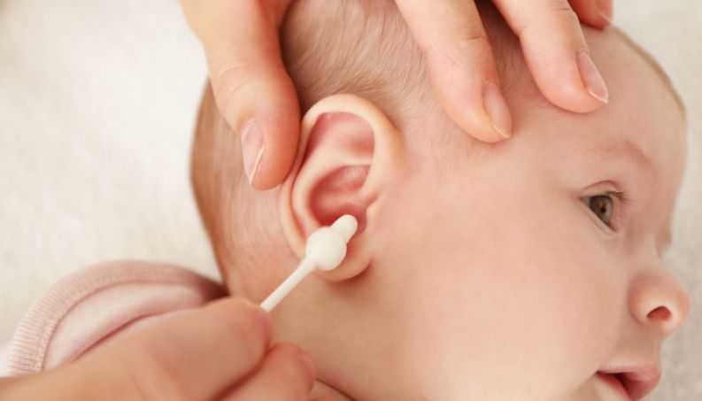 Как правильно чистить уши и что делать с ушной серой