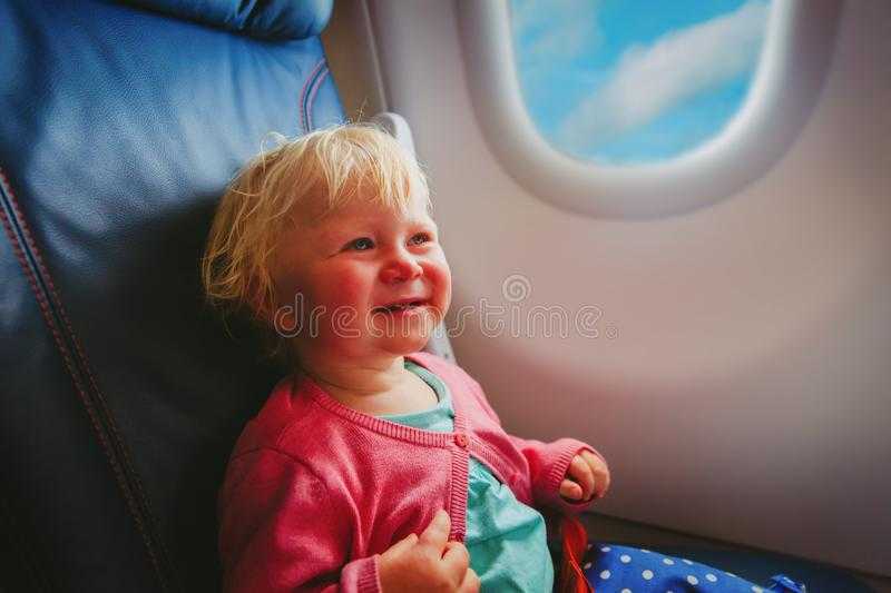 В самолете с новорожденным: что нужно знать