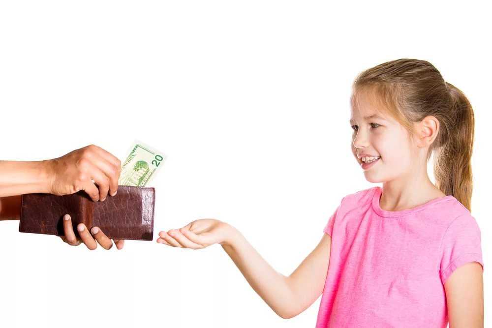Нужны ли карманные деньги детям и сколько давать | психология
