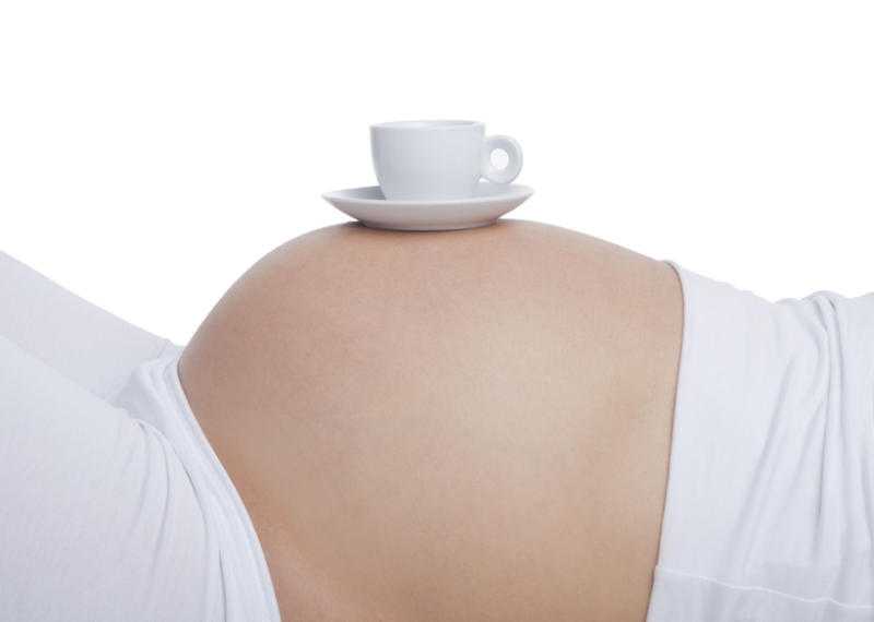Употребление кофеина во время беременности связали с изменениями структуры мозга детей - новости медицины