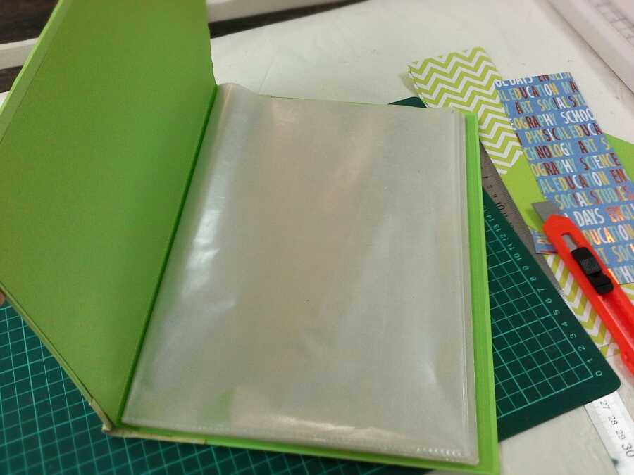 Как сделать папку для тетрадей своими руками – как сделать папку для тетрадей своими руками в подарок школьнику
