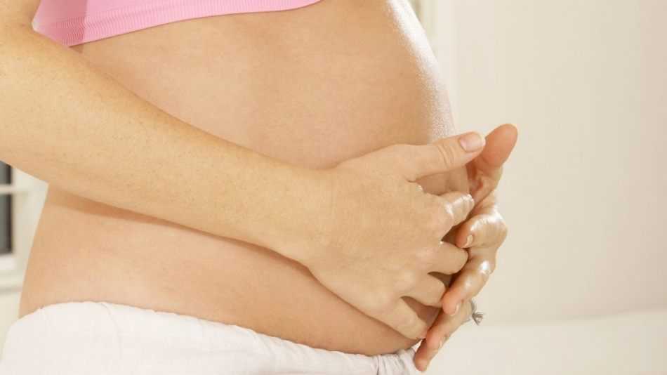 С какой недели беременности начинается шевеление малыша или когда начинает шевелится ребёнок у беременных, на какой неделе в первый раз