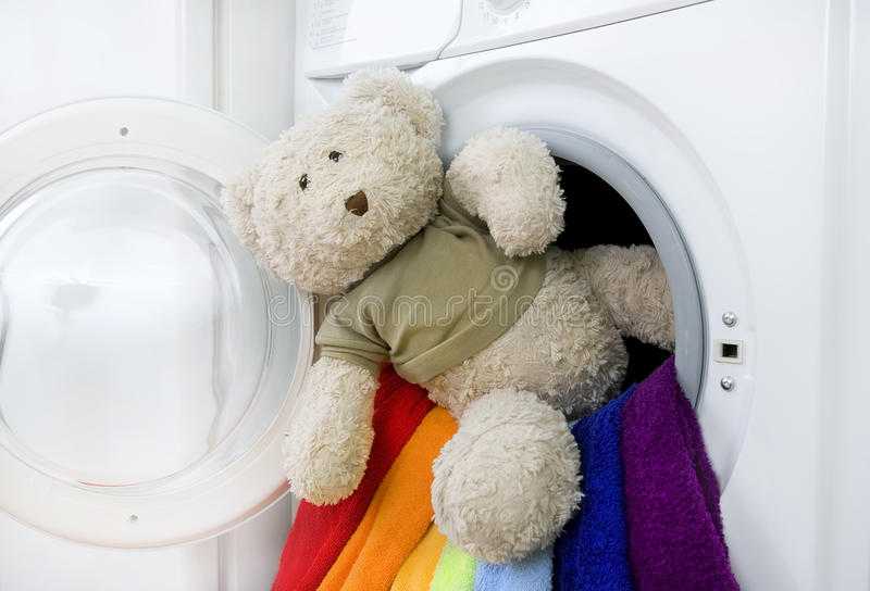 Как стирать мягкие игрушки в стиральной машине и вручную
