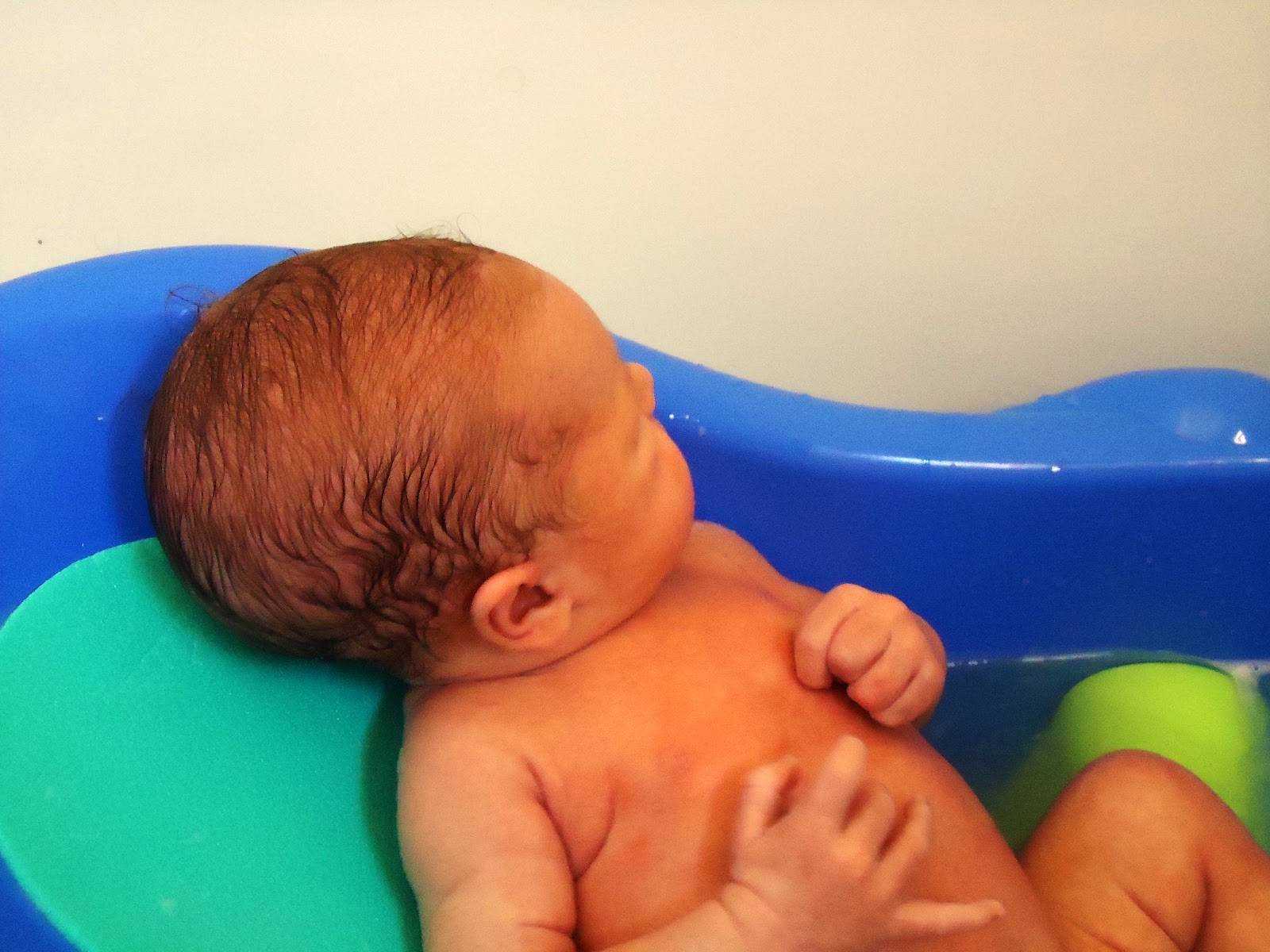Травы для купания новорождённых: целебные свойства и правила выбора