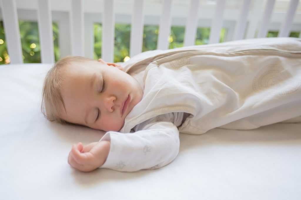 Как отучить ребёнка от укачивания перед сном