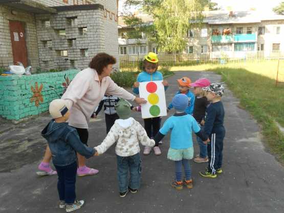 Развлечение в детском саду по пдд: «наш друг – светофор»