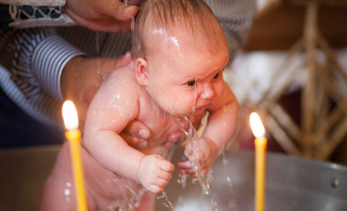 Как проходят крестины мальчика (правила крещения)