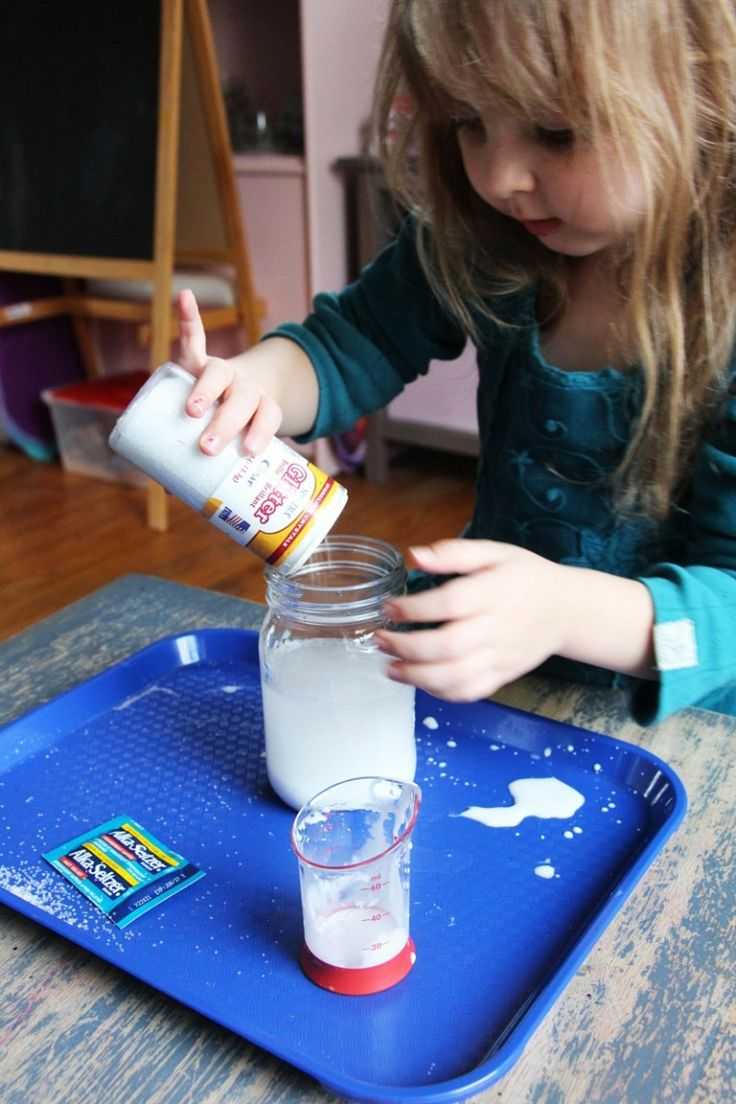 Как провести дома интересные химические опыты для детей –  7 инструкций