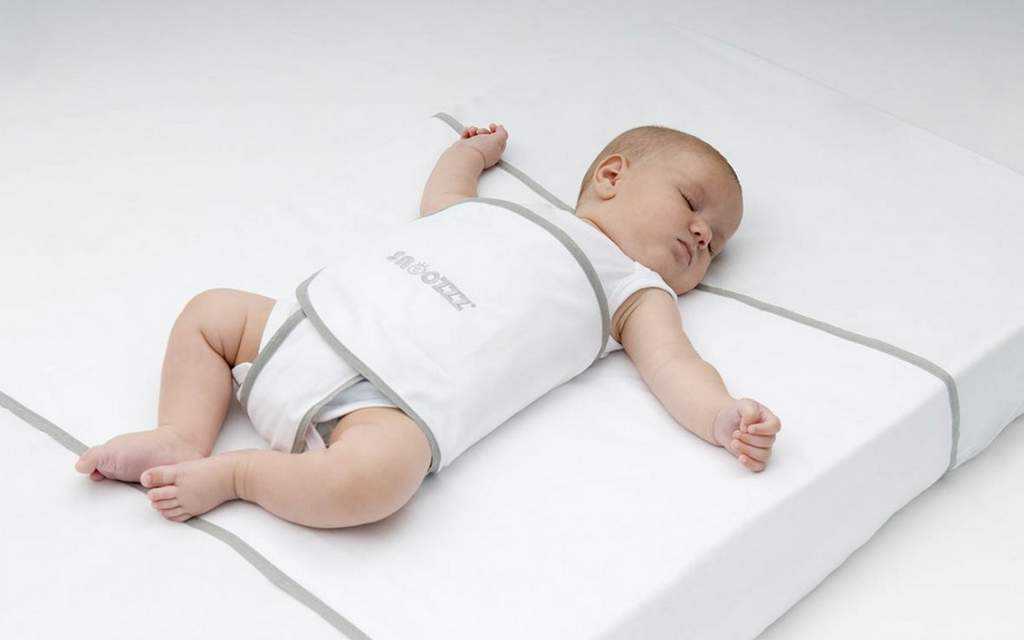 Зачем нужна ортопедическая подушка для новорожденного: как правильно использовать