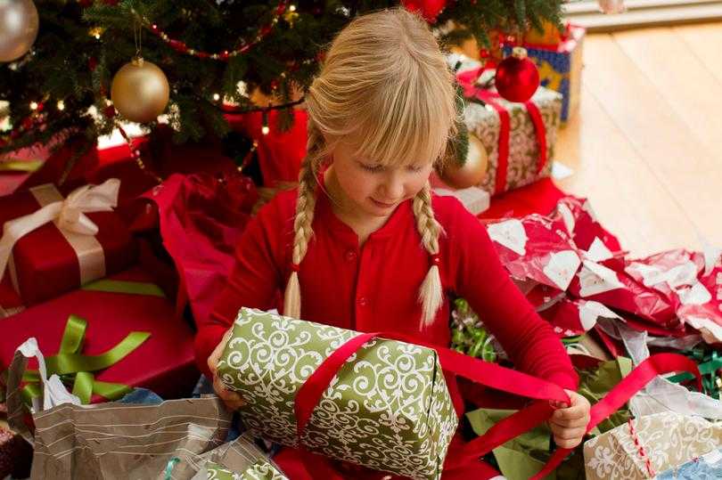 Подарки ребенку 9-10 лет на новый год: идеи новогодних презентов для 9-летних мальчиков и девочек