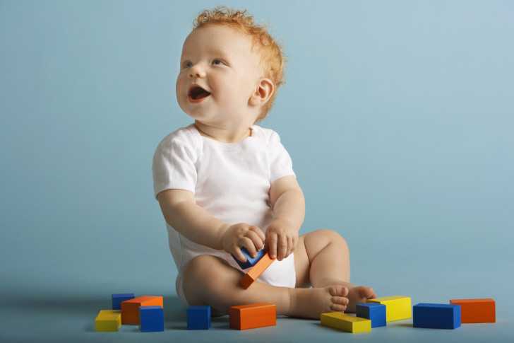 Какие игрушки необходимы ребёнку в 10 месяцев