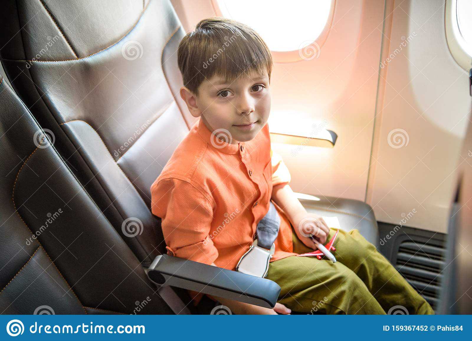 Можно ли детям летать на самолете и с какого возраста
