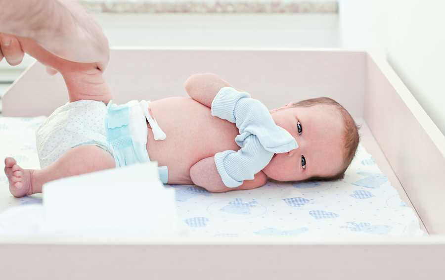 Как правильно обрабатывать пупок у новорожденных?