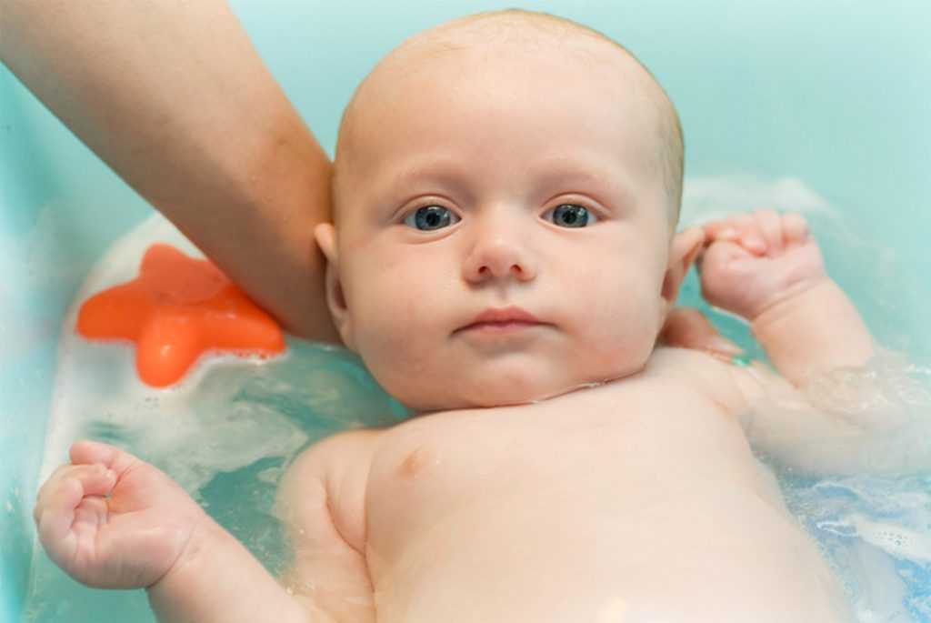 Как правильно купать ребенка до 1 года