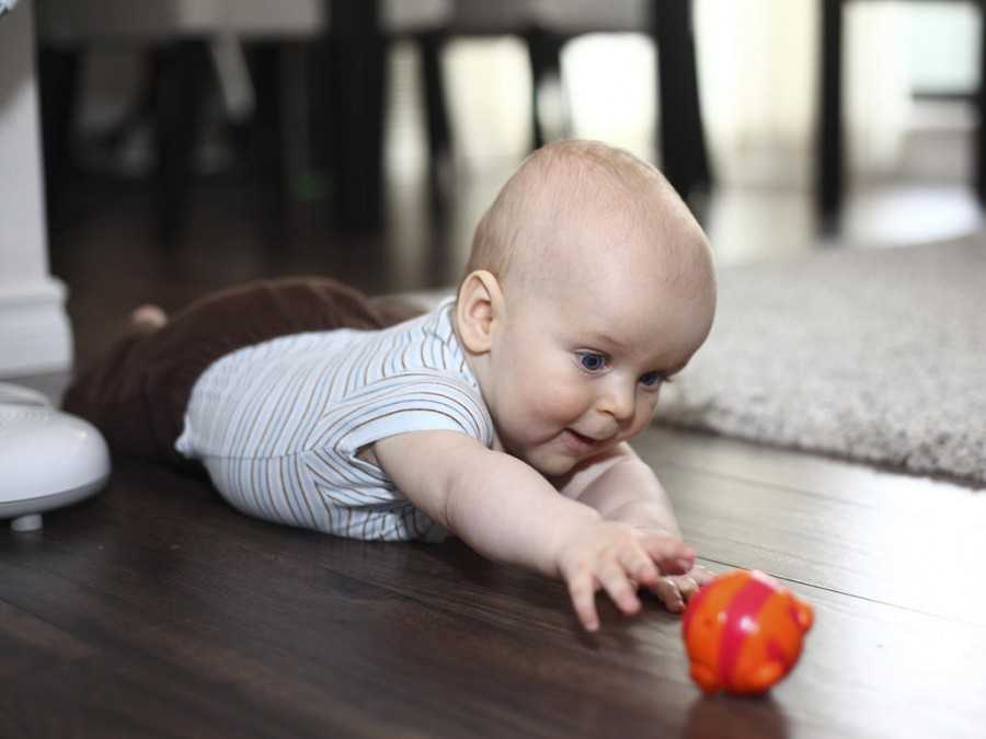 Полезные забавы для ребенка 5 месяцев: игры и занятия для развития малыша