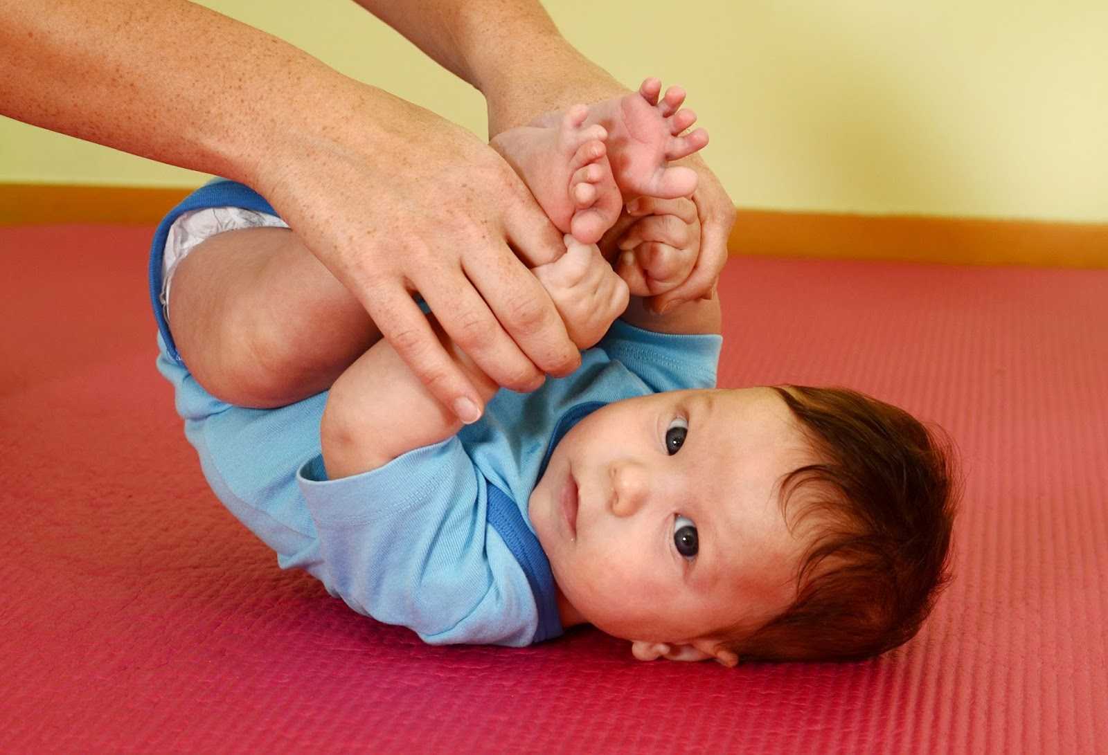Массаж и гимнастика для ребенка 5 месяцев