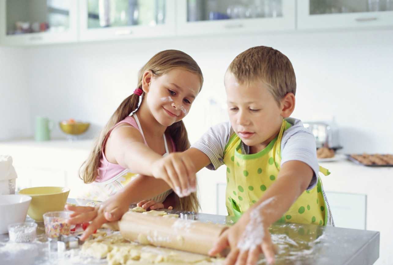 Детское меню: как приучить ребенка есть взрослую пищу