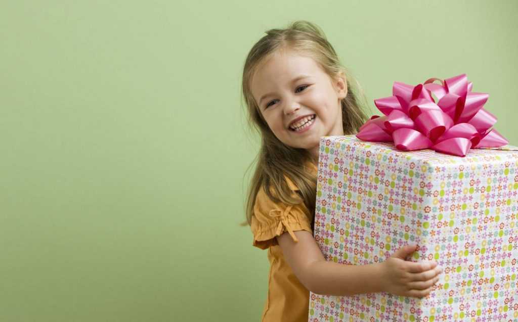 Что подарить ребенку на день рождения - 90 фото необычных и оригинальных подарков