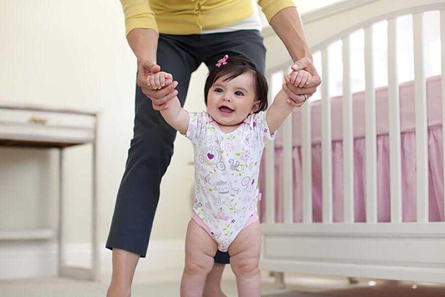 Как научить ребенка ходить | уроки для мам