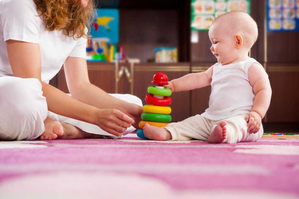 Как развивать ребенка в 4 месяца