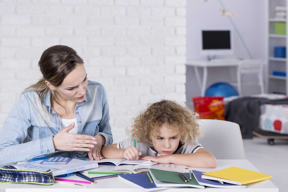 Как заставить ребенка учиться: топ-10 эффективных способов